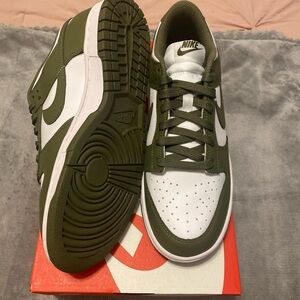 Brand new olive dunks